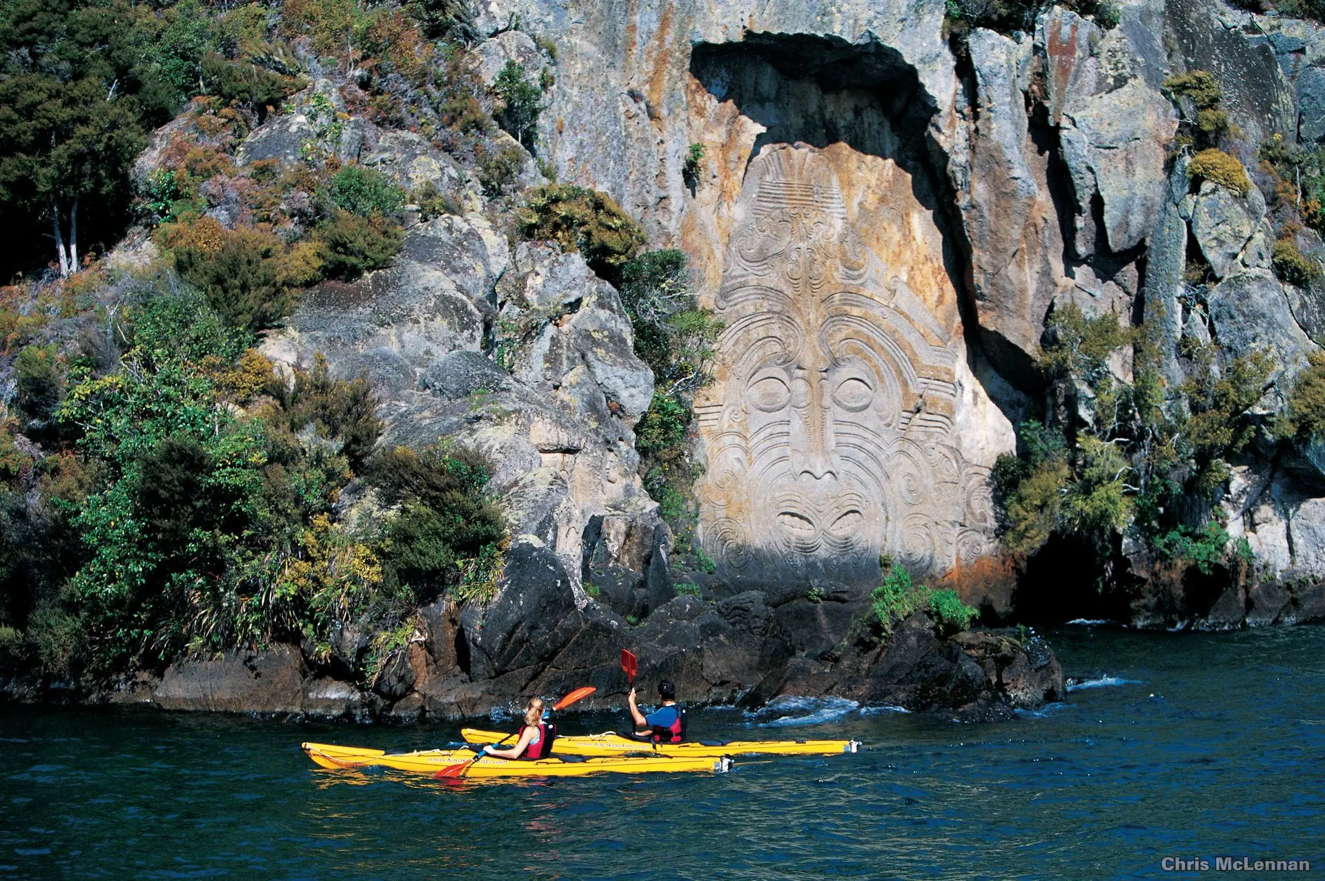Image of canoe at Mine Bay, Lake Taupō