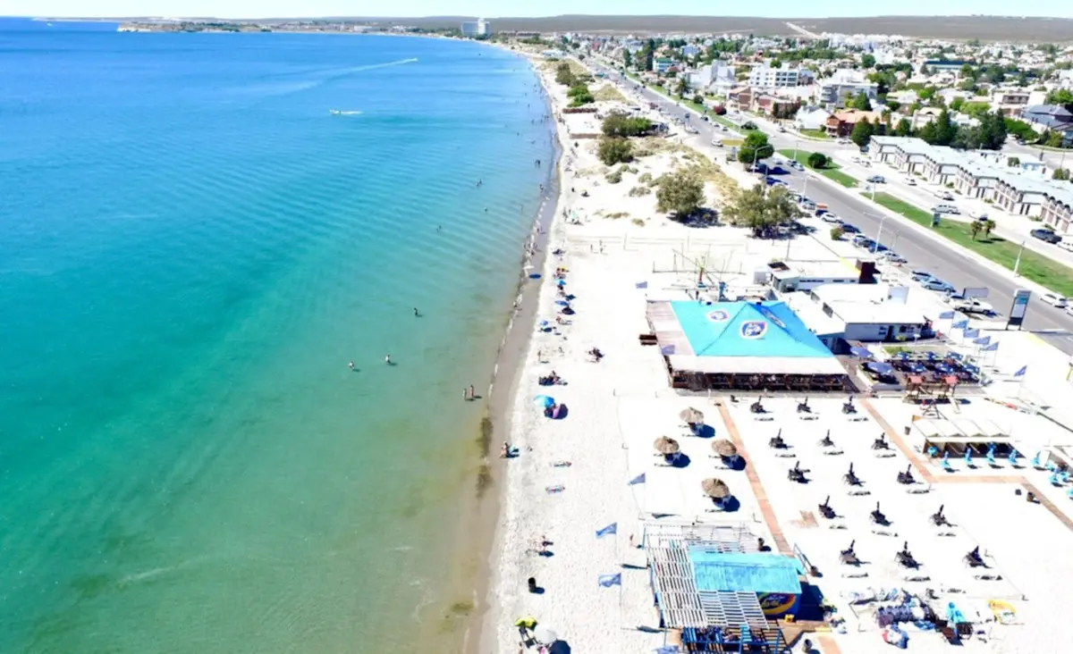 Image of the beach at Puerto Madryn